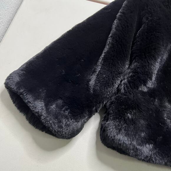 Victoria’s Secret Black Faux Fur Jacket Women’s Medium Short Coat Plush Soft - Picture 11 of 13